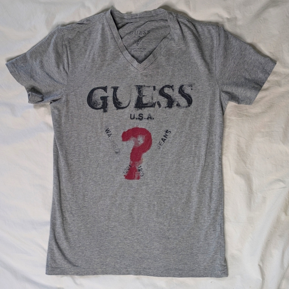 Guess T-shirt - size large gray logo T-shirt